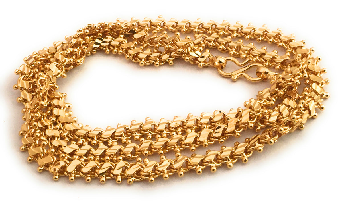 Latest model chains in on sale gold