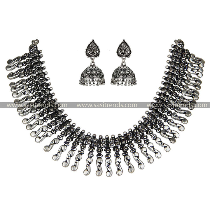 Vintage Kolhapuri-inspired oxidised necklace featuring crescent pendants 