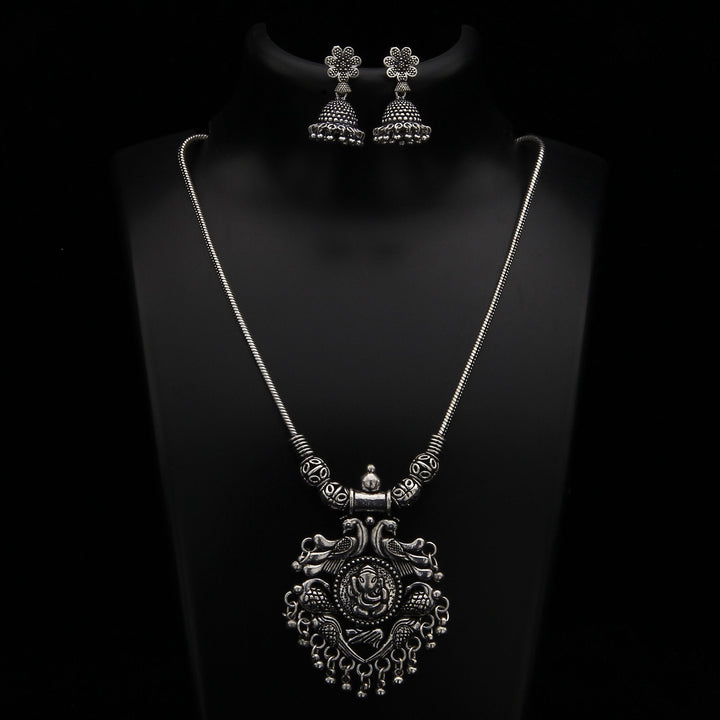 Traditional Elegant Oxidised Pendant Jewellery With Earrings Sasitrends