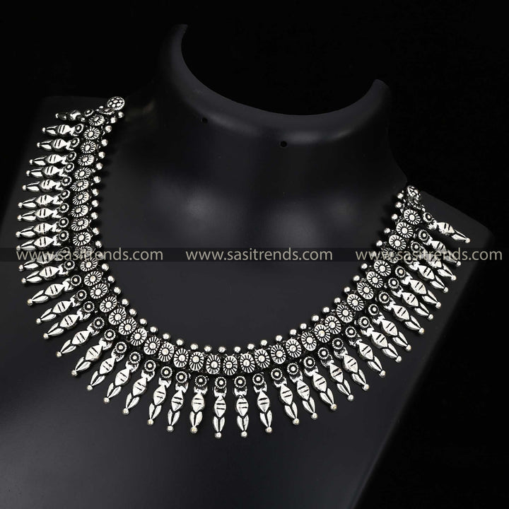 Handcrafted Kolhapuri oxidised jewellery, merging tradition with modern trends 