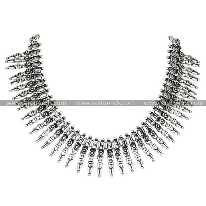 Kolhapuri elegance oxidised necklace, a blend of ancient allure and current fashion 