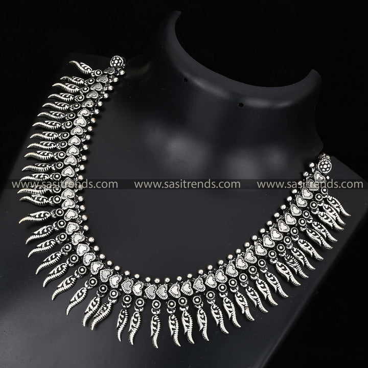 Kolhapuri-inspired oxidised necklace, a marvel of artisanal silver work 