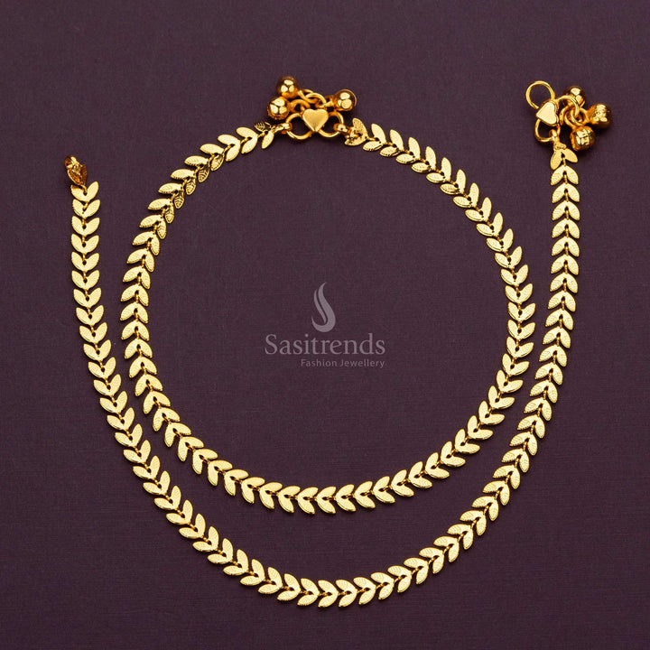 Micro gold plated leaf pattern anklets for women, perfect for daily wear - Sasitrends