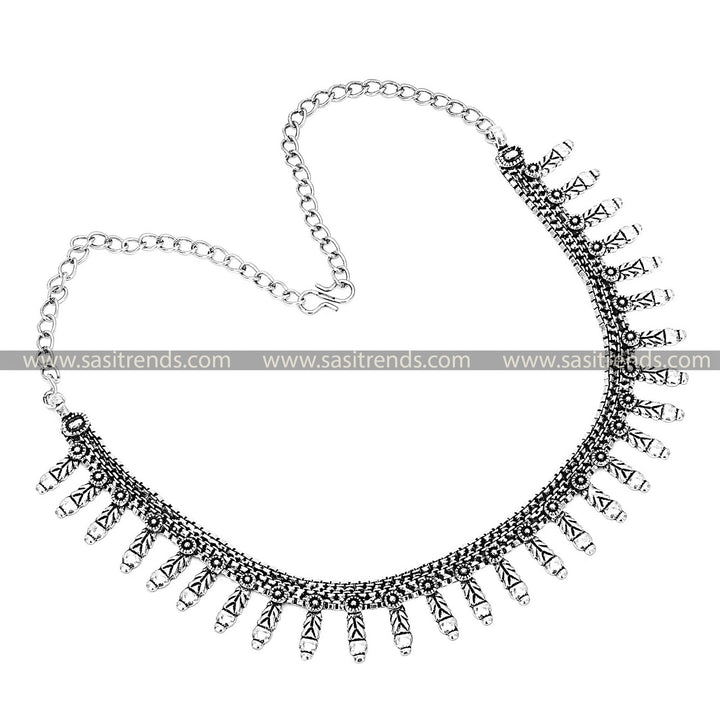 Oxidised Leaf Motif Silver Necklace 1199D, a nature-inspired design that beautifully complements the oxidised texture