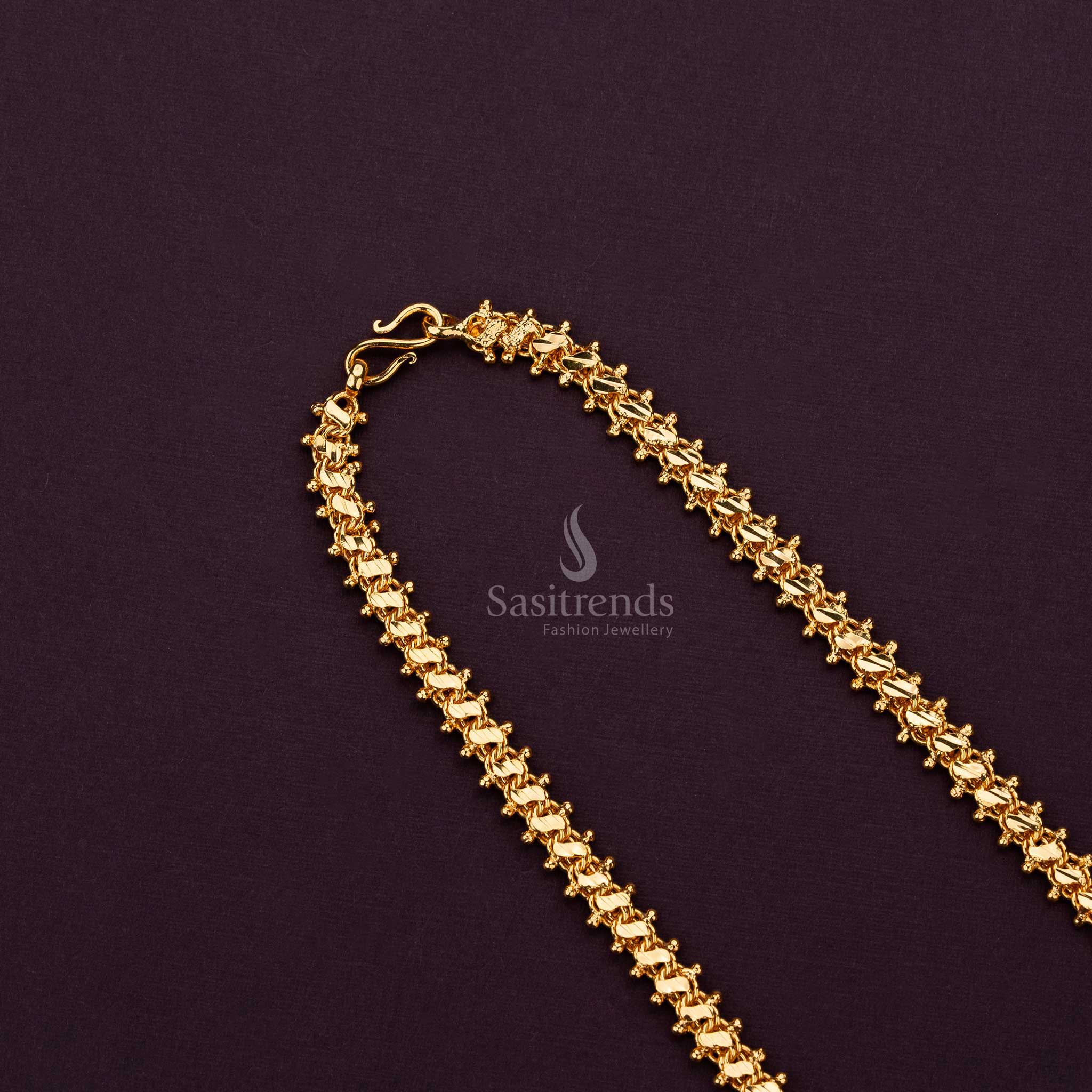 Micro gold plated chain featuring sleek S-shaped links, offering a bold yet subtle design - Sasitrends