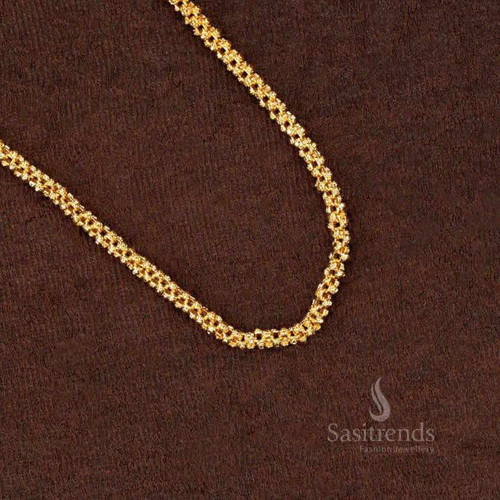 Premium Micro Gold Plated Chain with 4 Side Gajiri Detailing – Sasitrends