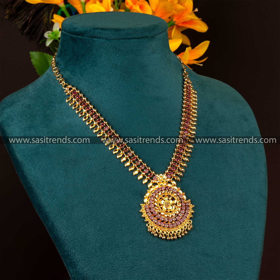 Traditional Micro Gold Plated Necklace with Circular Pendant Sasitrends