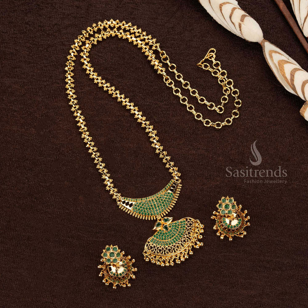 Green stone pendant Gajiri necklace in micro gold plating for festive occasions - Sasitrends