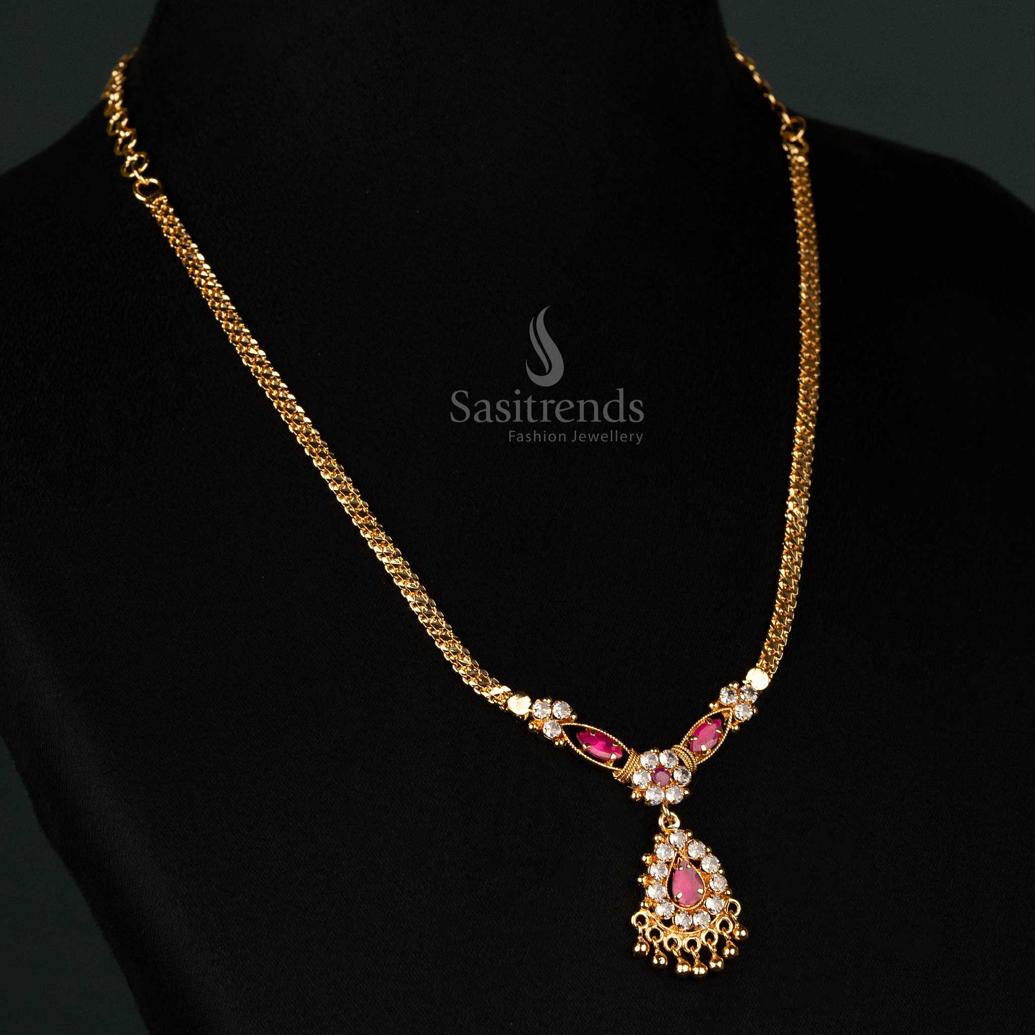 Gold plated necklace featuring teardrop pendant with floral patterns, 24-carat pure gold, guaranteed look like real gold - Sasitrends