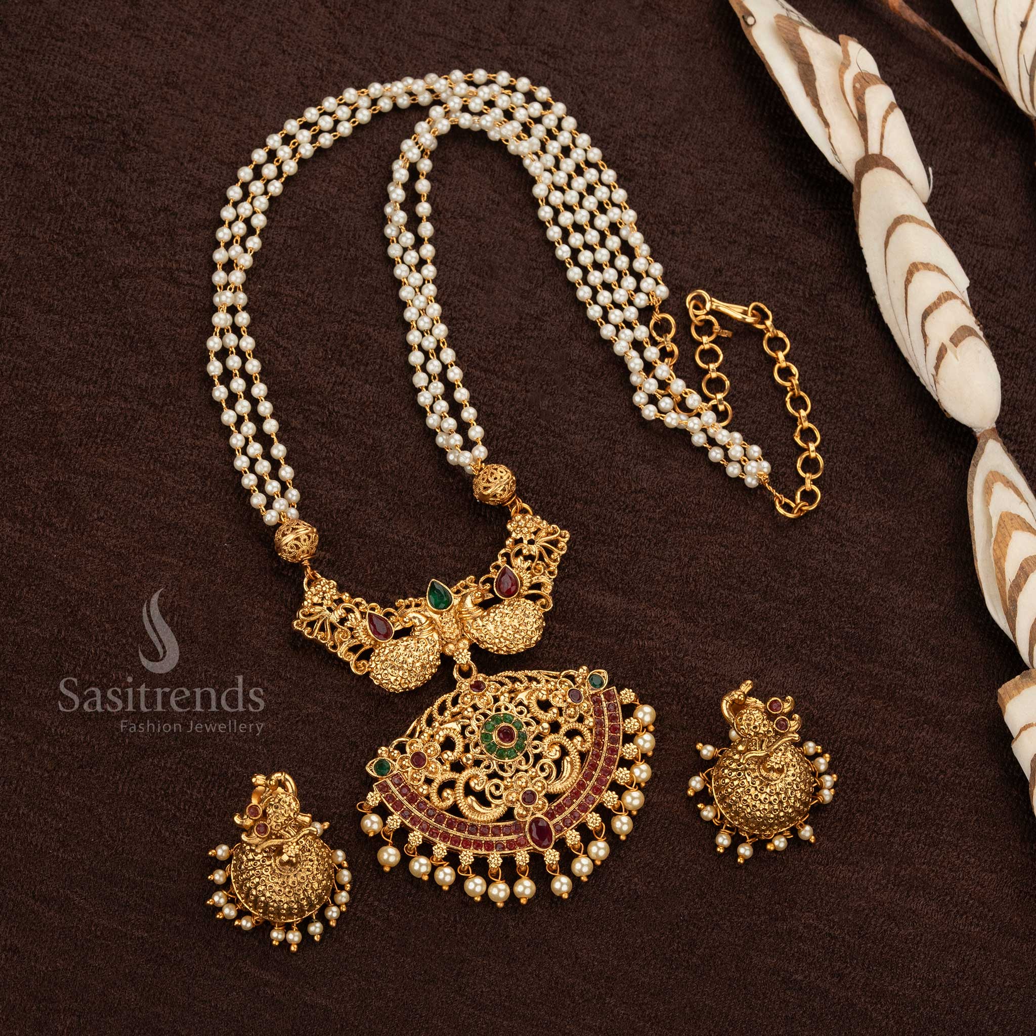 Classic Temple Matte Gold Plated Necklace Jewellery set with Earrings - Sasitrends