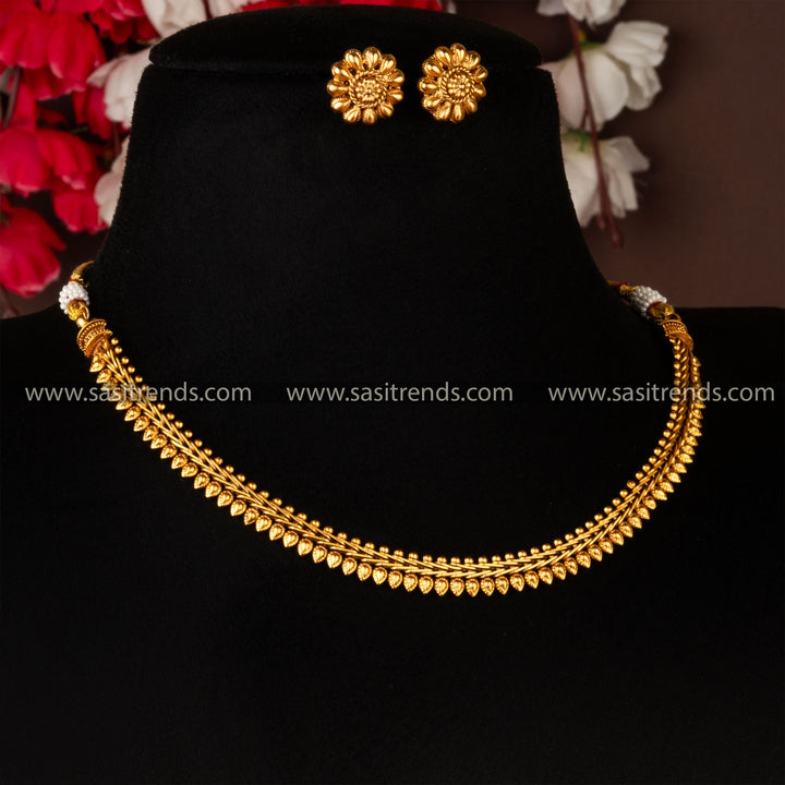 Traditional Leaf Pattern Antique Gold Plated Brass Jewellery Set | Sasitrends