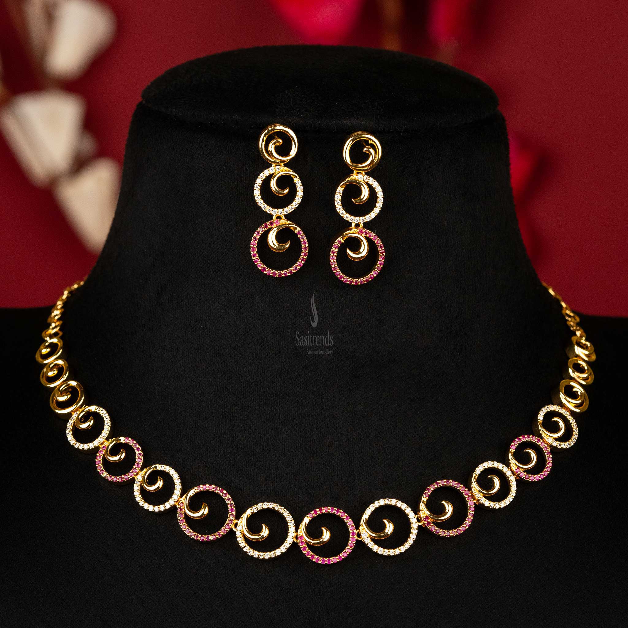 Gold Plated Jewellery Set with Circle Design - White-Ruby