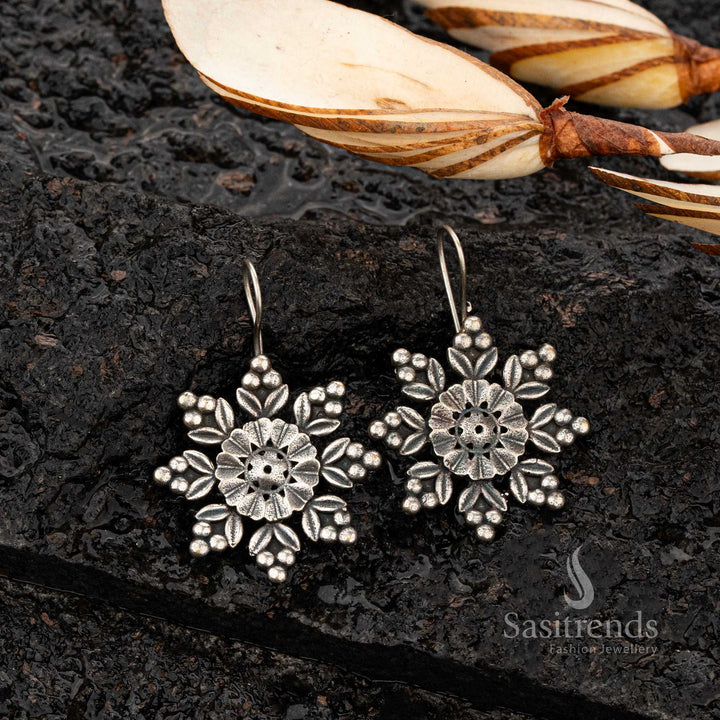 Attractive Silver Replica Oxidised Floral Snowflake Earrings - Sasitrends