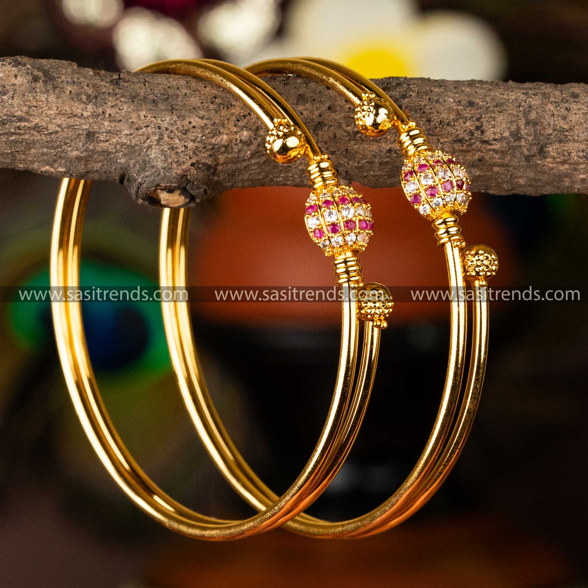 Maitri Wedding Kada Bangle Screw Type Openable at Rs 1450/pair in Jamnagar  | ID: 20813656430