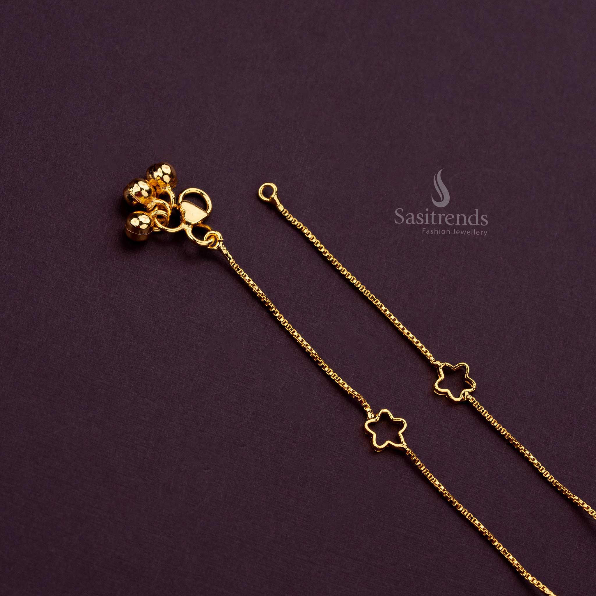 Long anklets featuring hollow Star motifs and tiny bells, plated in 24-carat gold – Sasitrends