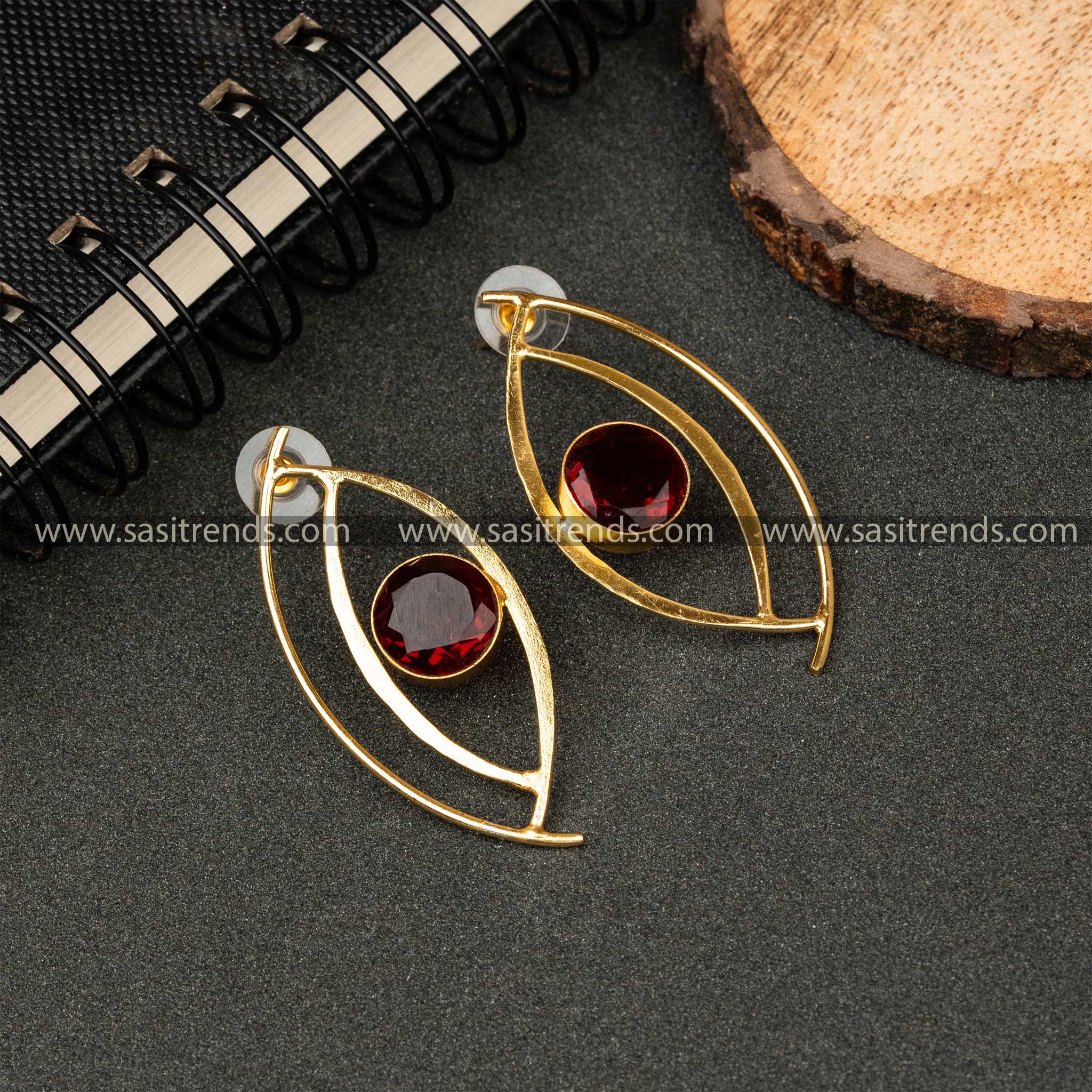 Party Wear Gold Plated Maroon Monalisa Stone Studded Push Back Eye Pattern Earrings