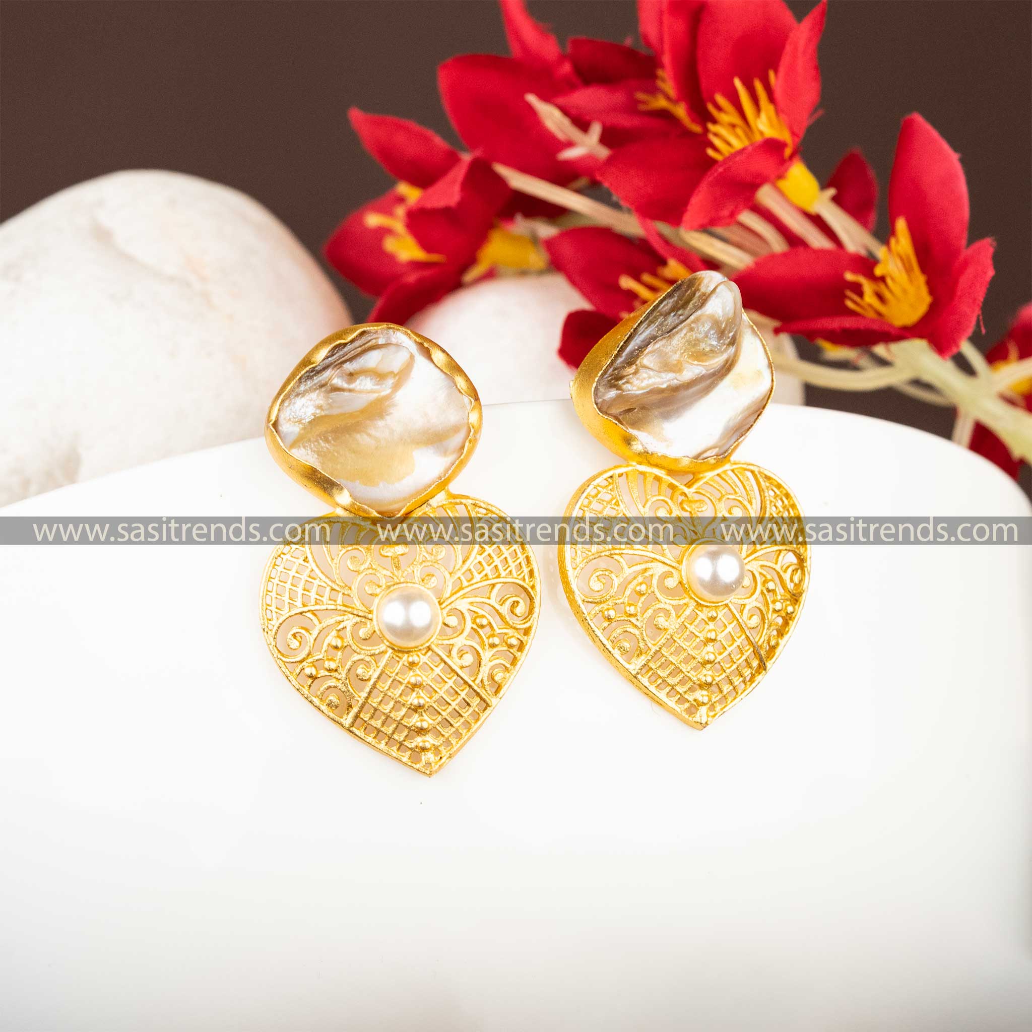 New Arrival: Contemporary Mother of Pearl and Gold-Plated Brass Earring- Sasitrends - Sasitrends