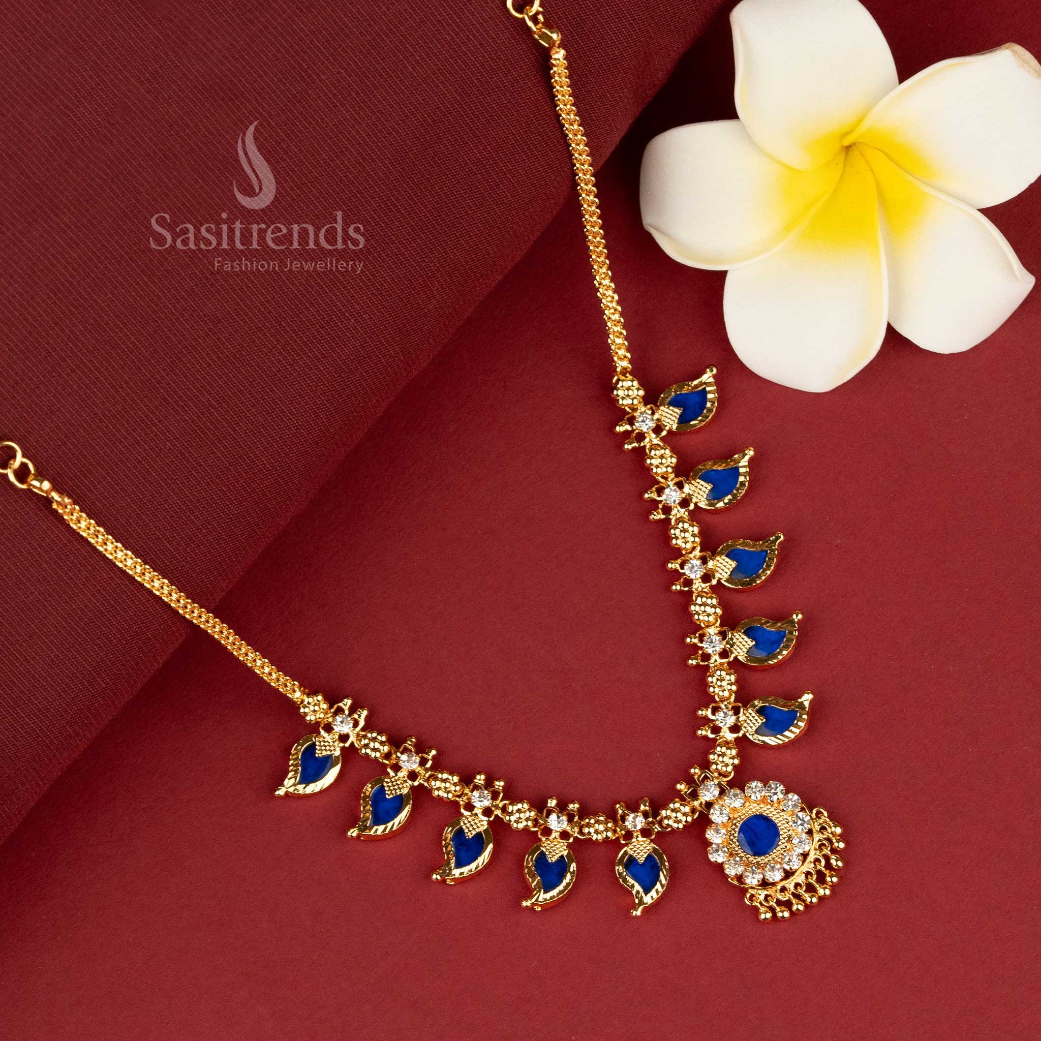 Exquisite necklace with five blue palakka petals and detailed mango motif - Sasitrends