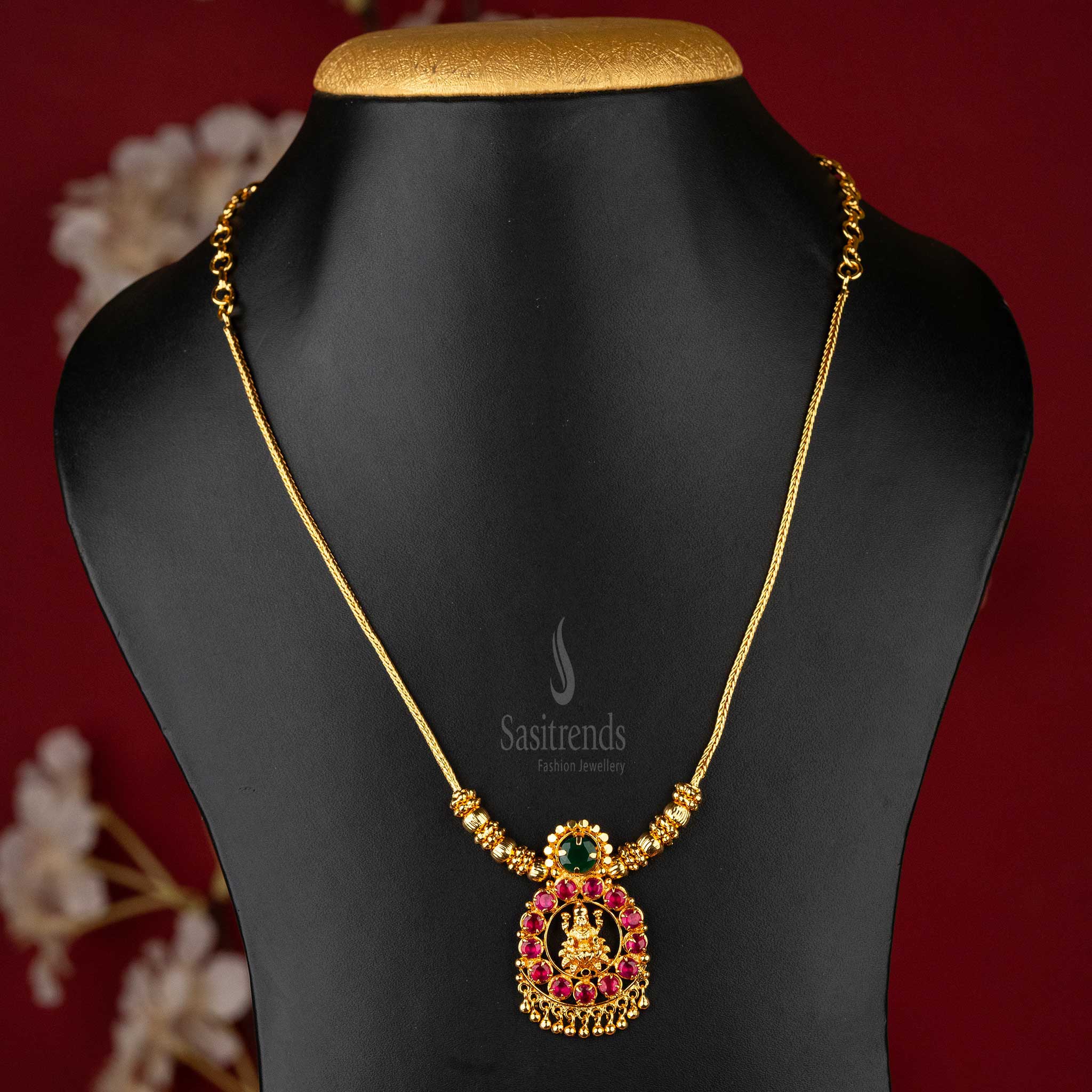 Traditional Kerala Necklace Lakshmi Round Frame with Single Ruby-Green AD Stone