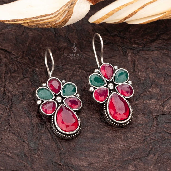 Emerald and Rosebud Navarathiri
Oxidised Leaf Earrings - Sasitrends