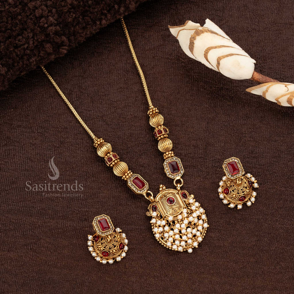 Flexible chain necklace with pearl pendant and ruby rectangular motifs - Sasitrends