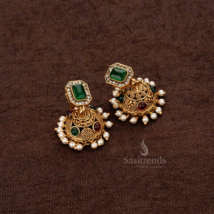 Traditional flexible chain with golden balls and pearl pendant Earrings - Sasitrends