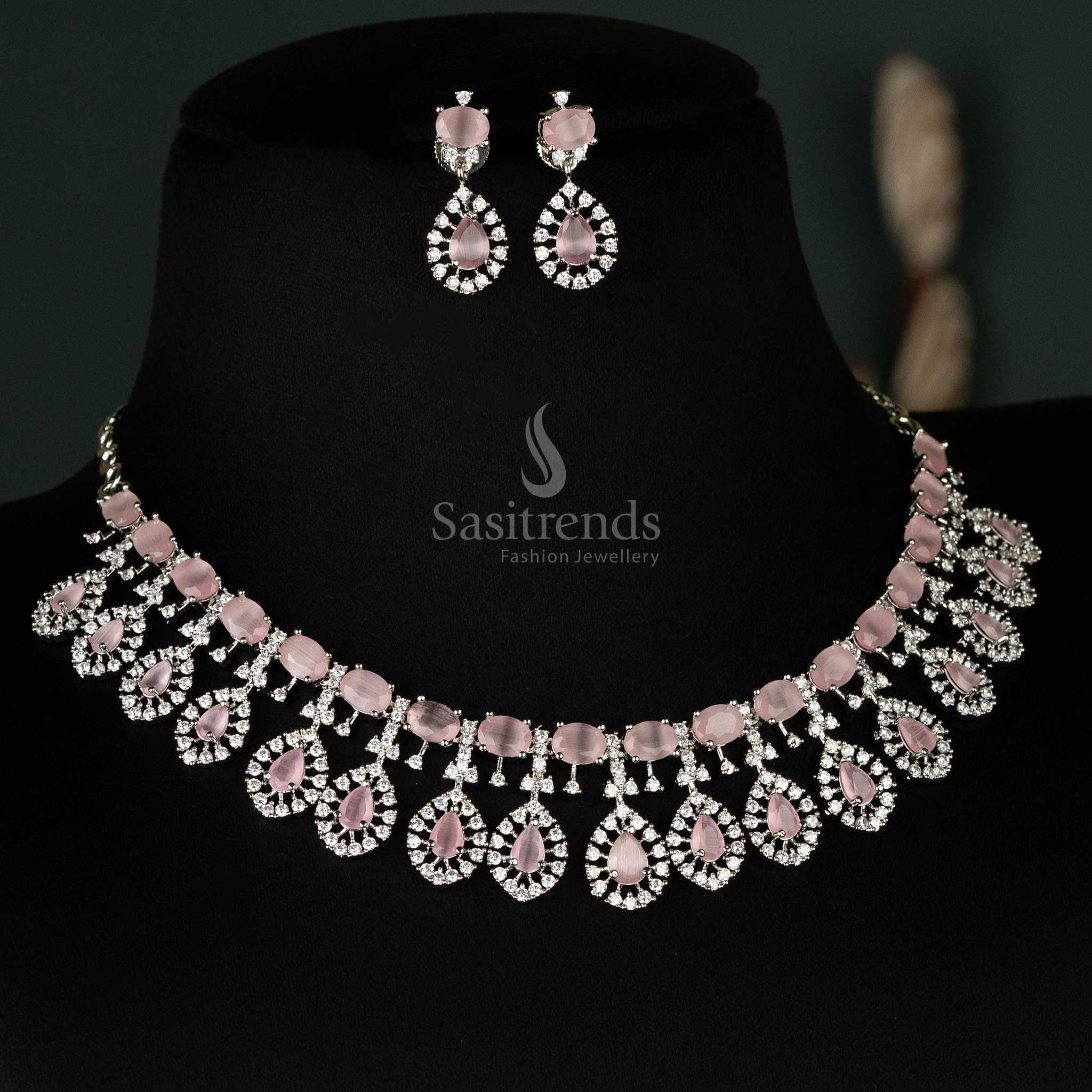 Delicate teardrop-patterned choker set with pink highlights and rhodium silver-plating for a refined look - Sasitrends