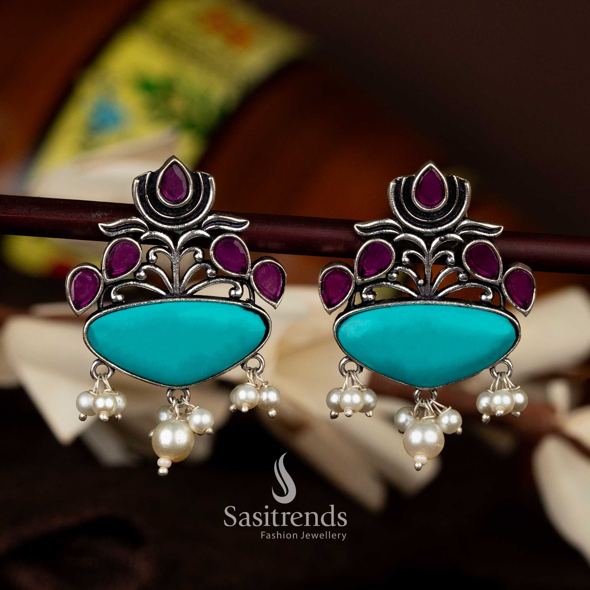 Traditional oxidised silver earrings with turquoise and ruby stone and pearl details - Sasitrends