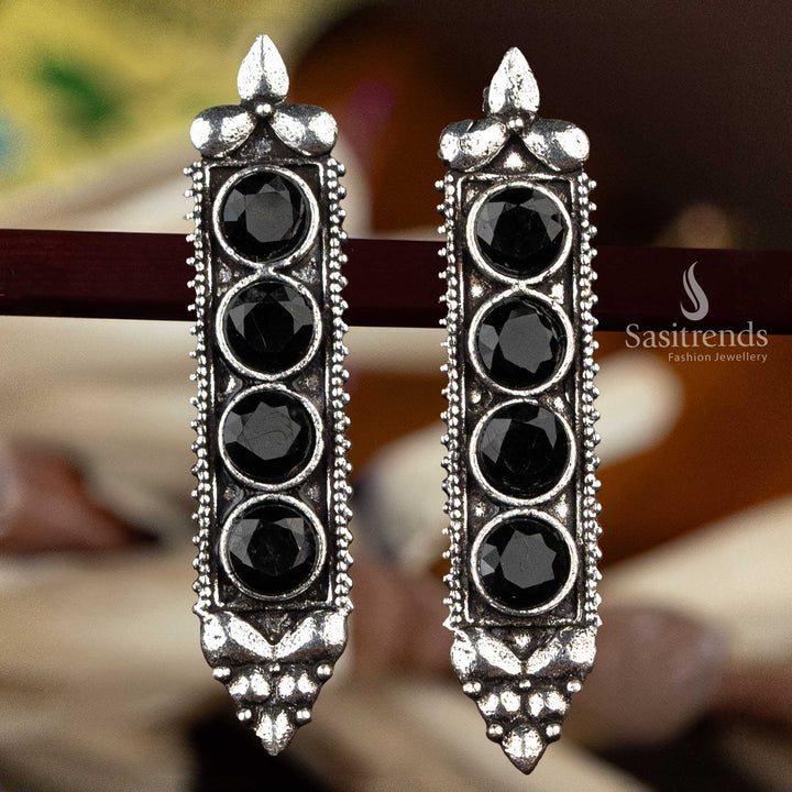 Elegant black gemstone oxidised silver earrings with detailed edge  - Sasitrends