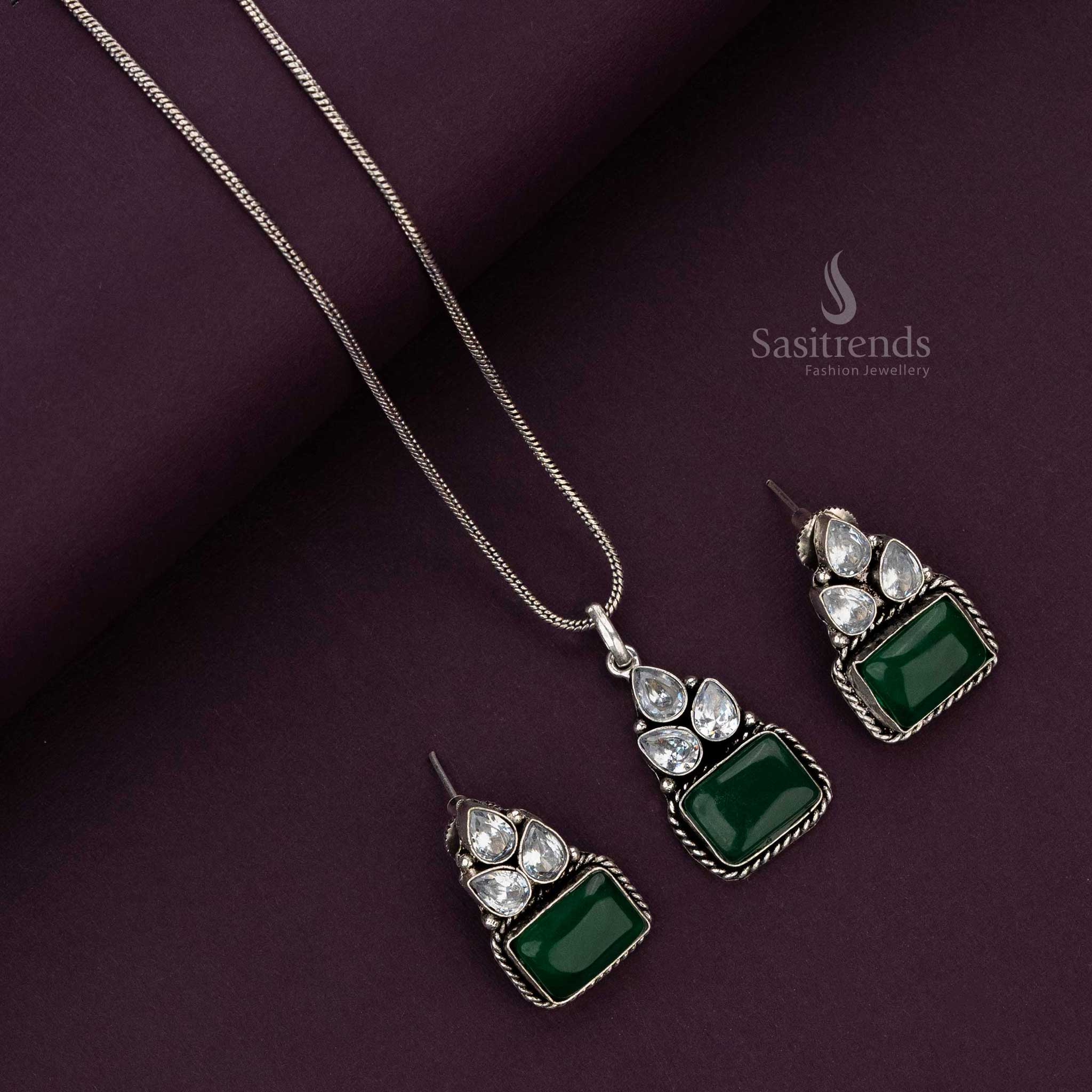 Elegant oxidised pendant chain set with Green stones and twisted motifs - Sasitrends