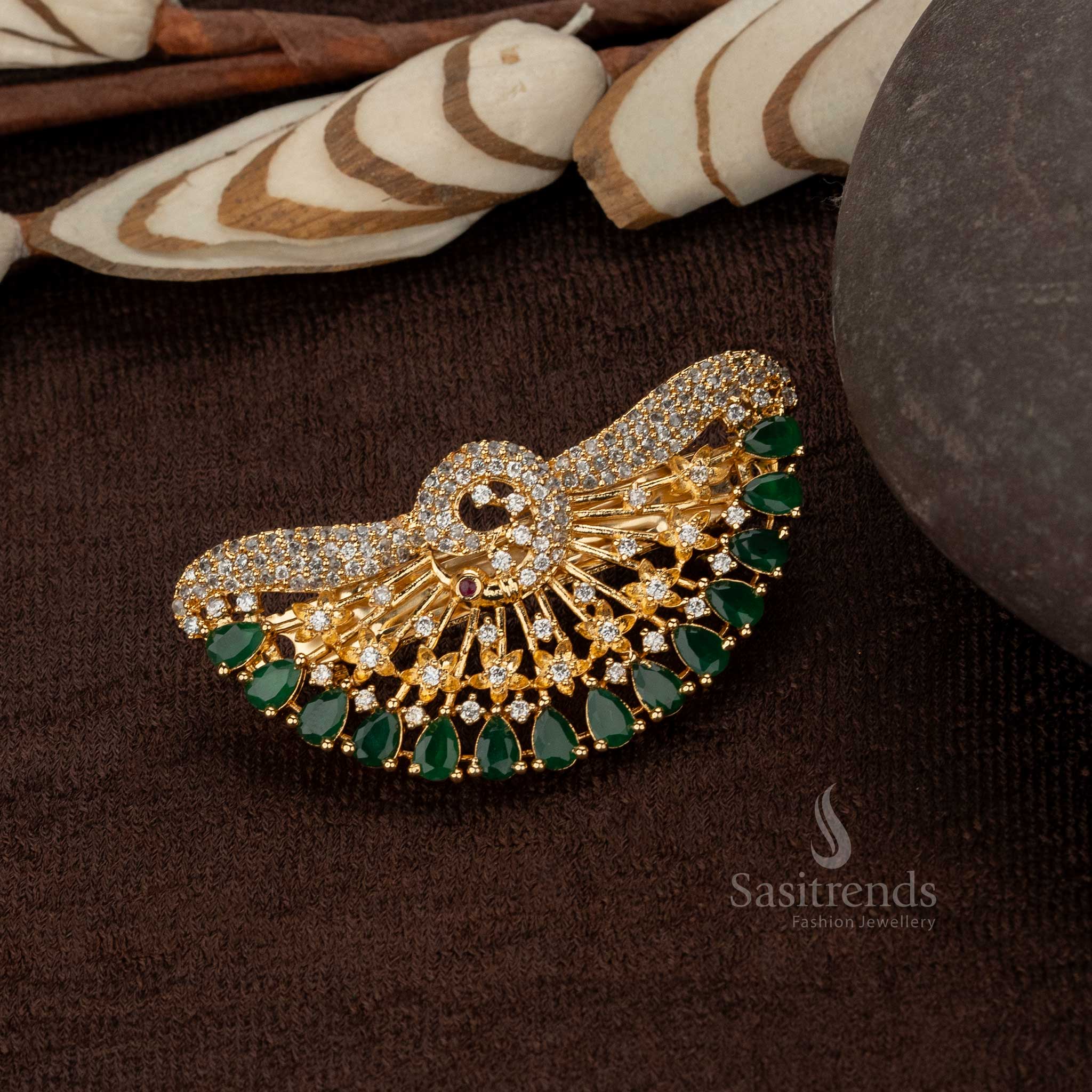 Gold plated bridal hair clip with green stones and fan-shaped design - Sasitrends