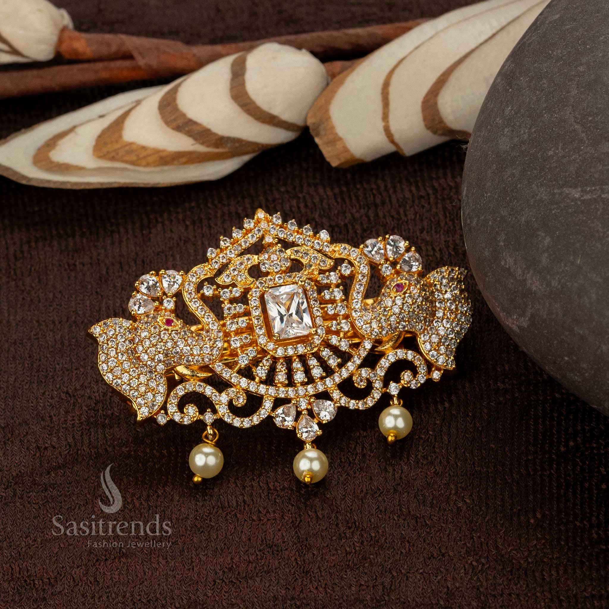 Intricately Designed Gold Plated Hair Clip with Pearls and White Stone - Sasitrends