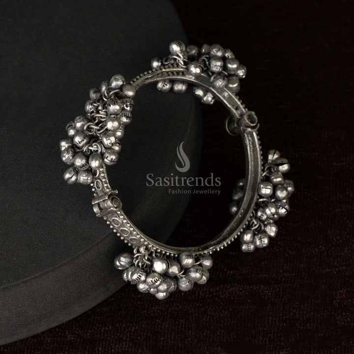 Unique dotted pattern kada beads bangle in oxidised silver - Sasitrends