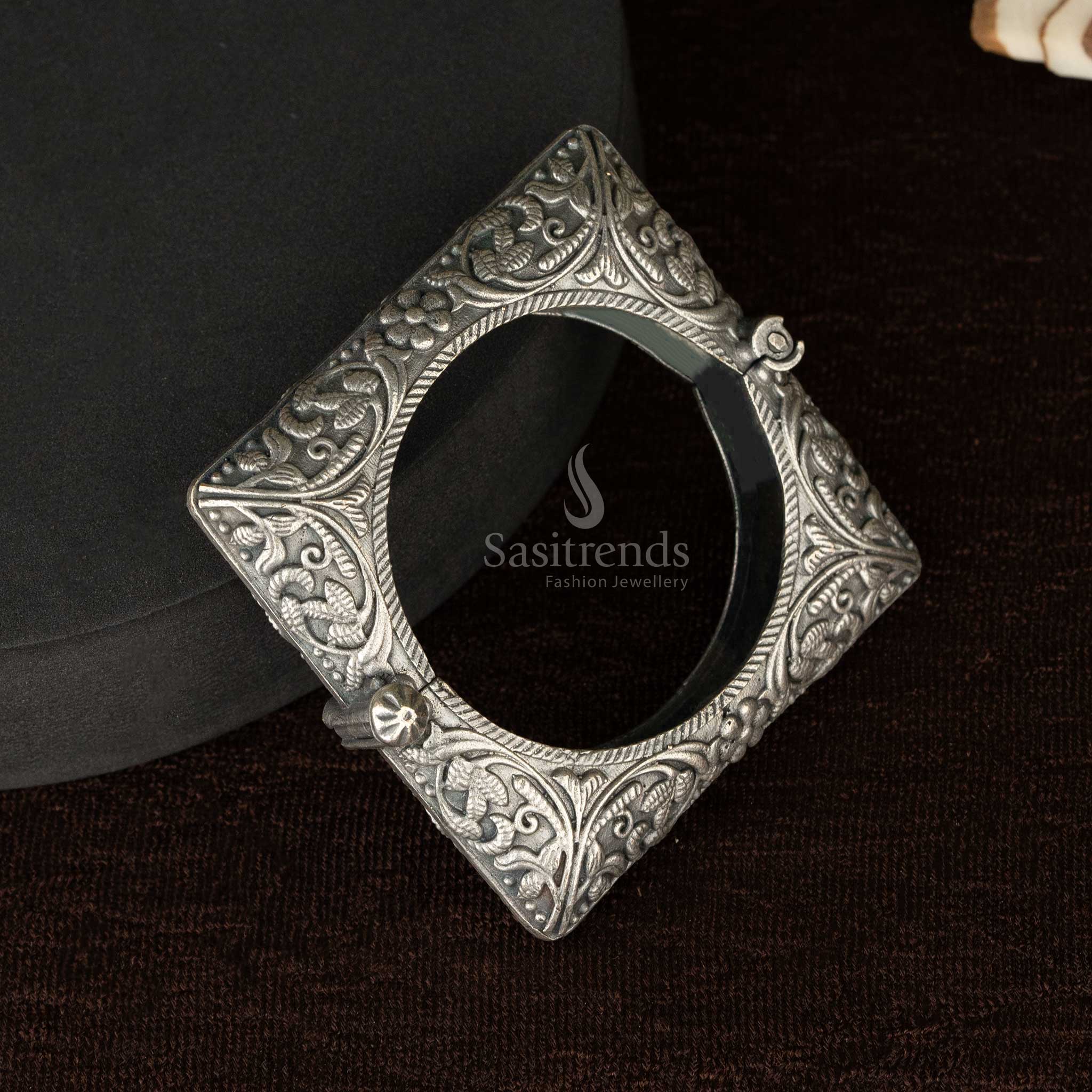 Traditional square floral motif oxidised bangle for Ethnic wear - Sasitrends