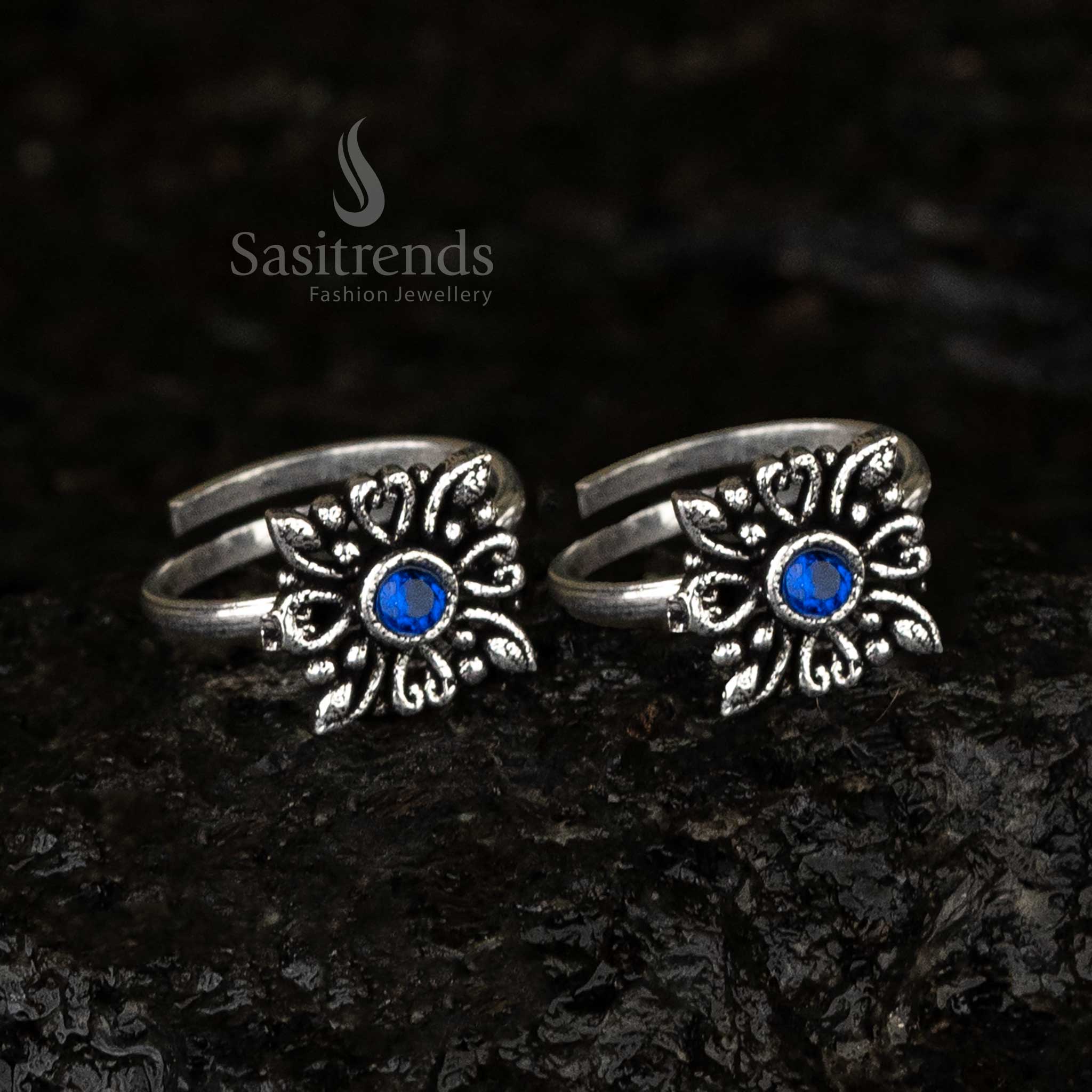 Enchanting oxidised blue round toe ring with square floral design and adjustable band - Sasitrends