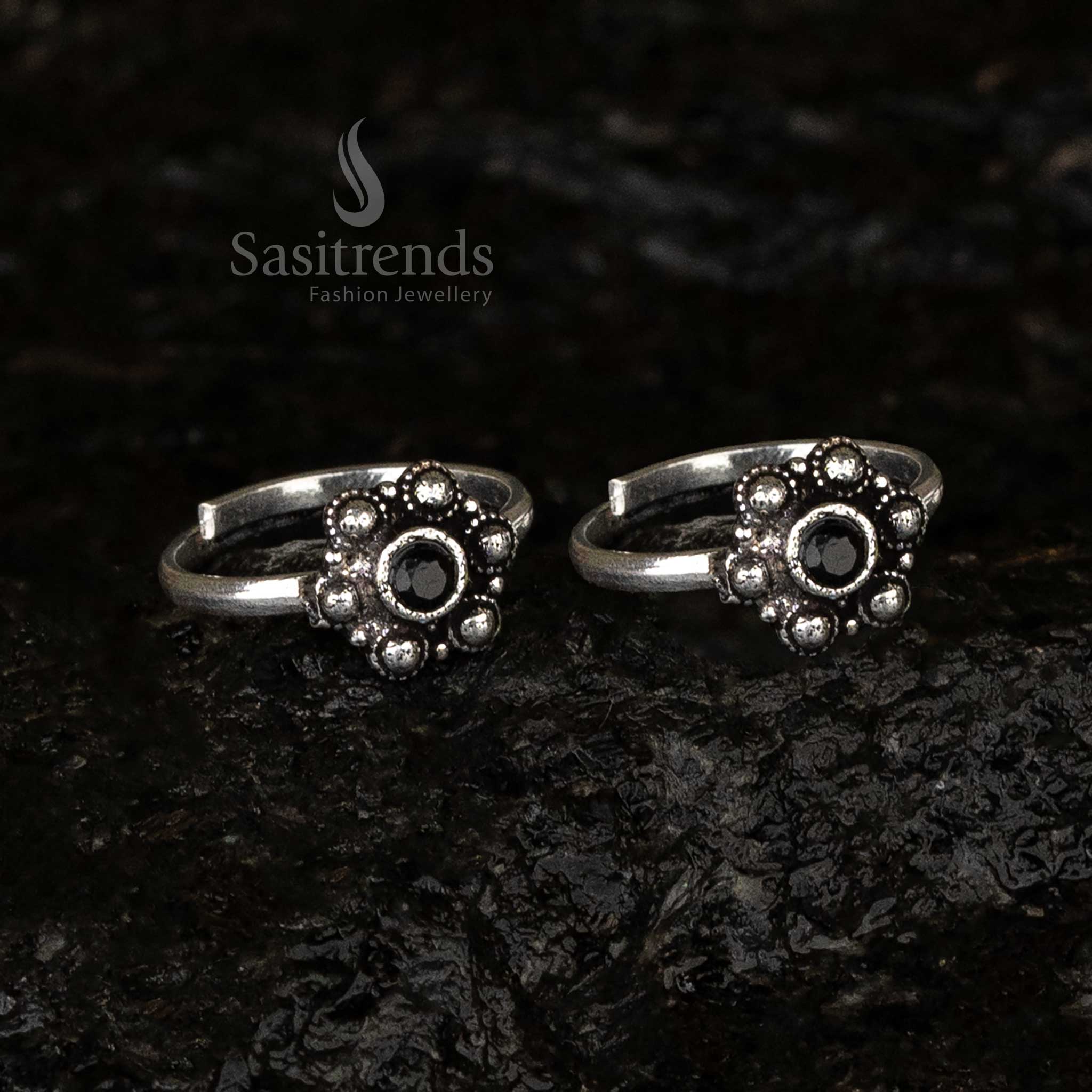 Stunning oxidised black round stone toe ring with floral bead design and adjustable band - Sasitrends