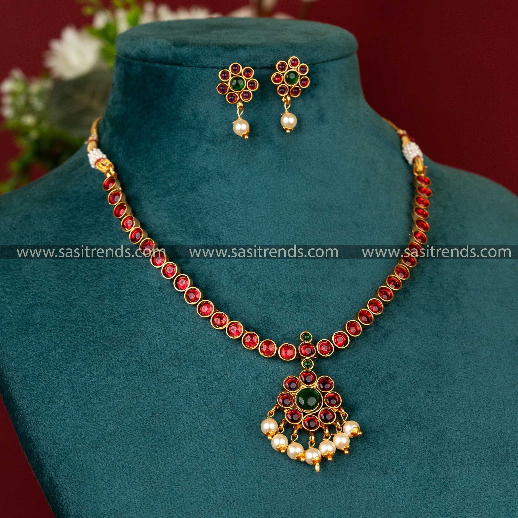 Classic-Matte-Gold-Plated-Temple-Jewellery-Set-Ruby_Green