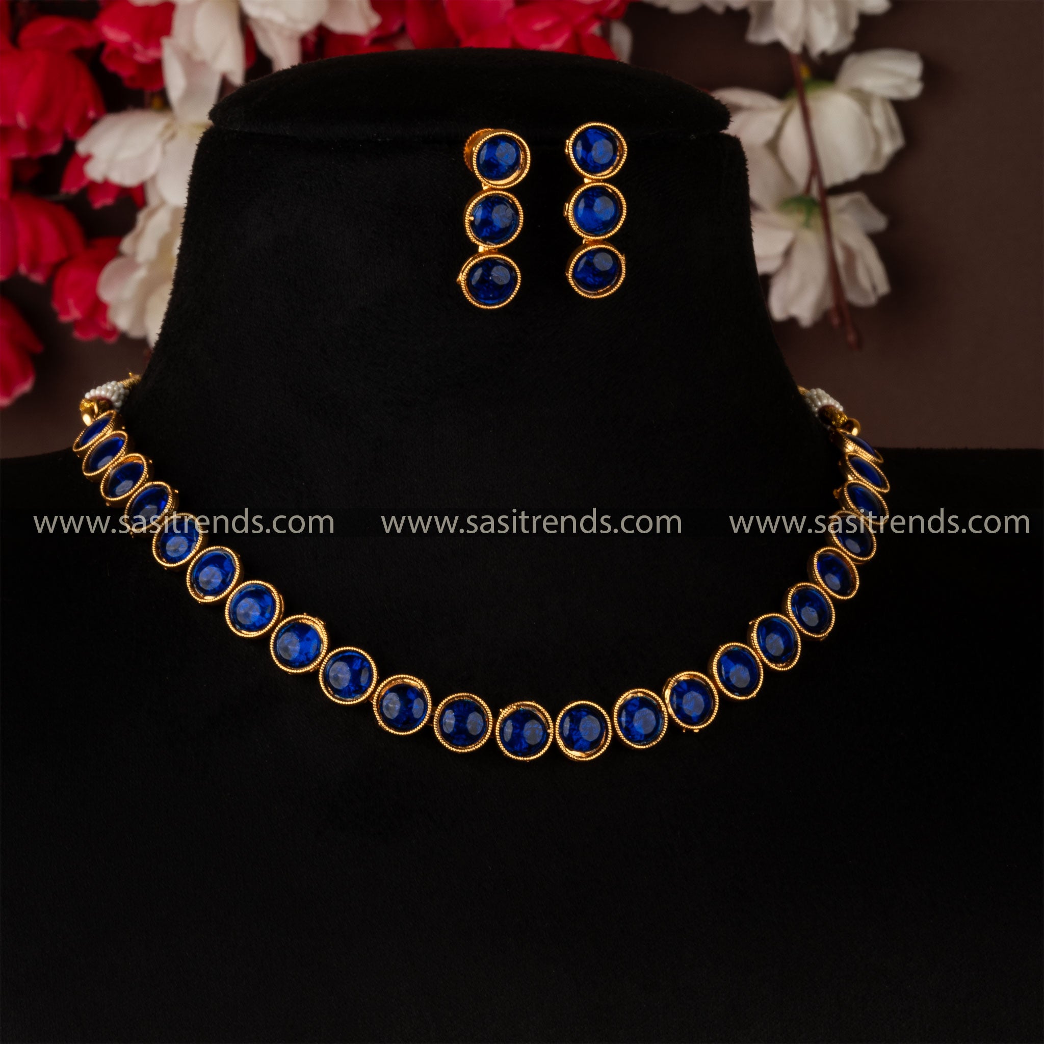 Latest Antique Blue Choker Round Kemp Stone Jewellery Set