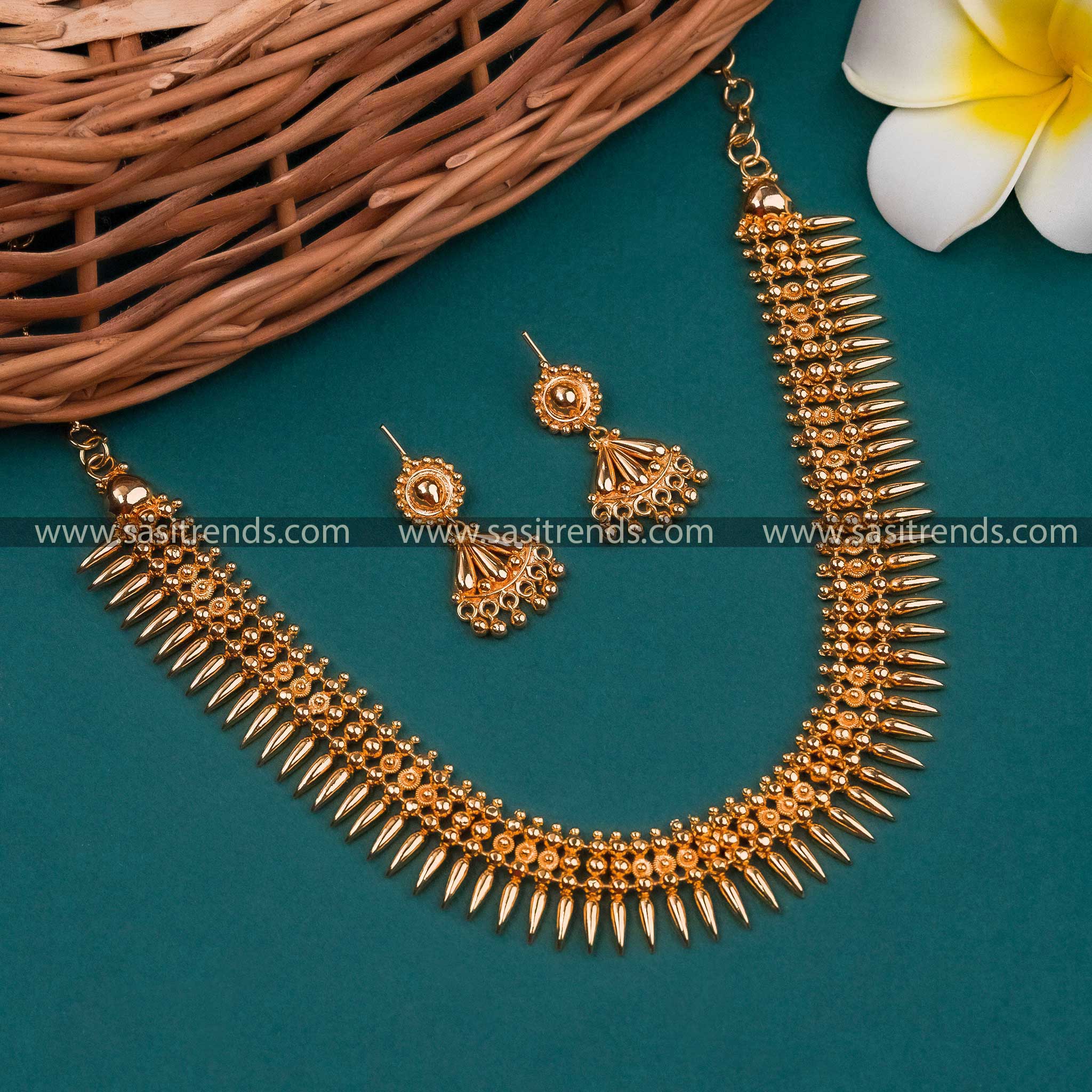 Traditional Kerala Style Micro Gold Plated Mullai Poo Necklace for Women | Sasitrends - Sasitrends