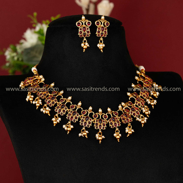 Sasitrends | Classic Matte Gold-Plated Classic Kemp Stone Studded Temple Jewellery Set - Sasitrends