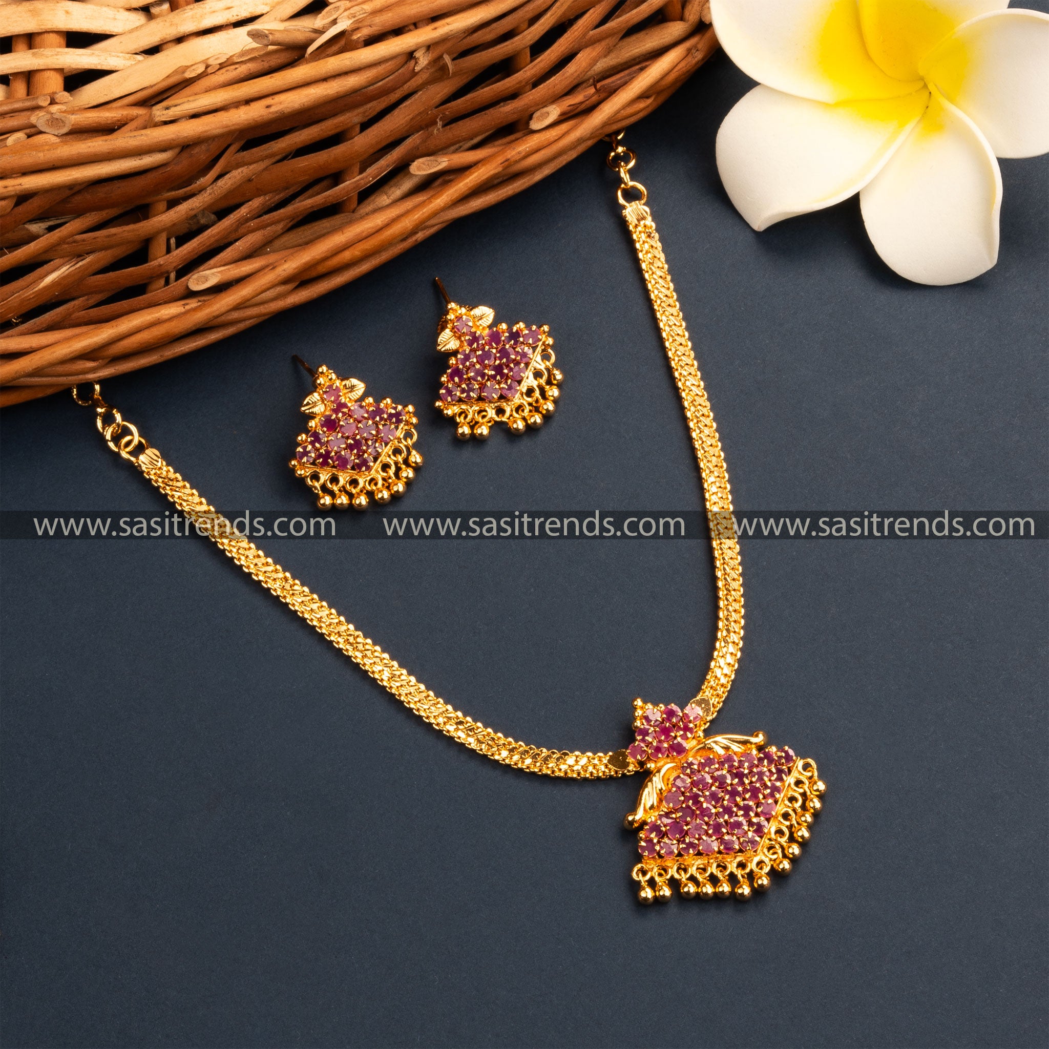 Micro Gold Plated Floral Pendant Necklace Set with 6-Month Guarantee - Traditional Elegance for Women