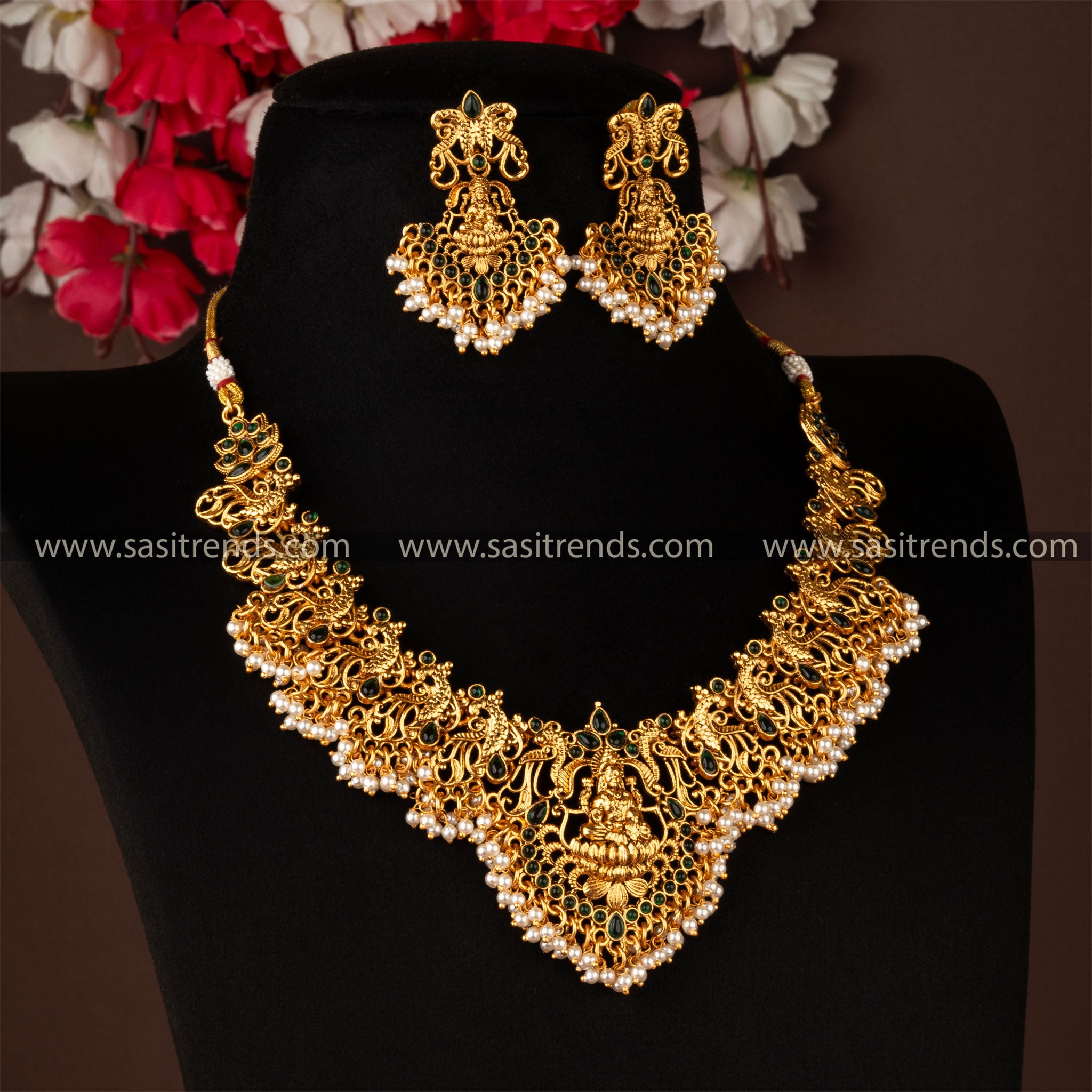 Matt Gold Traditional Lakshmi Jewellery Set