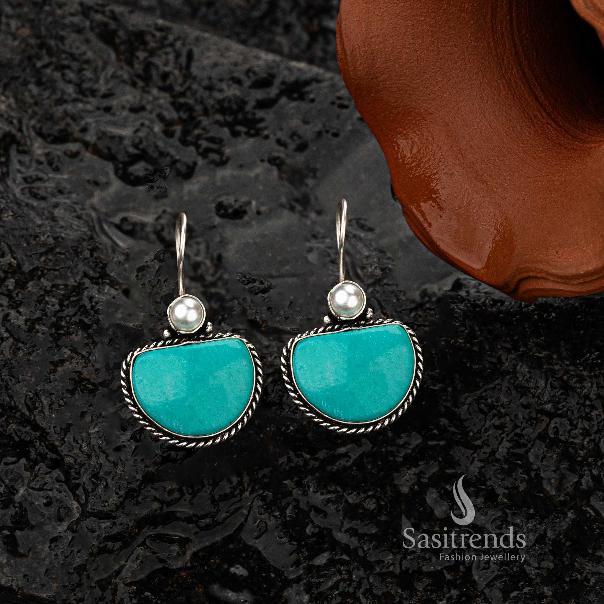 Delicate oxidised earrings with Turquoise  stone and pearl detail - Sasitrends