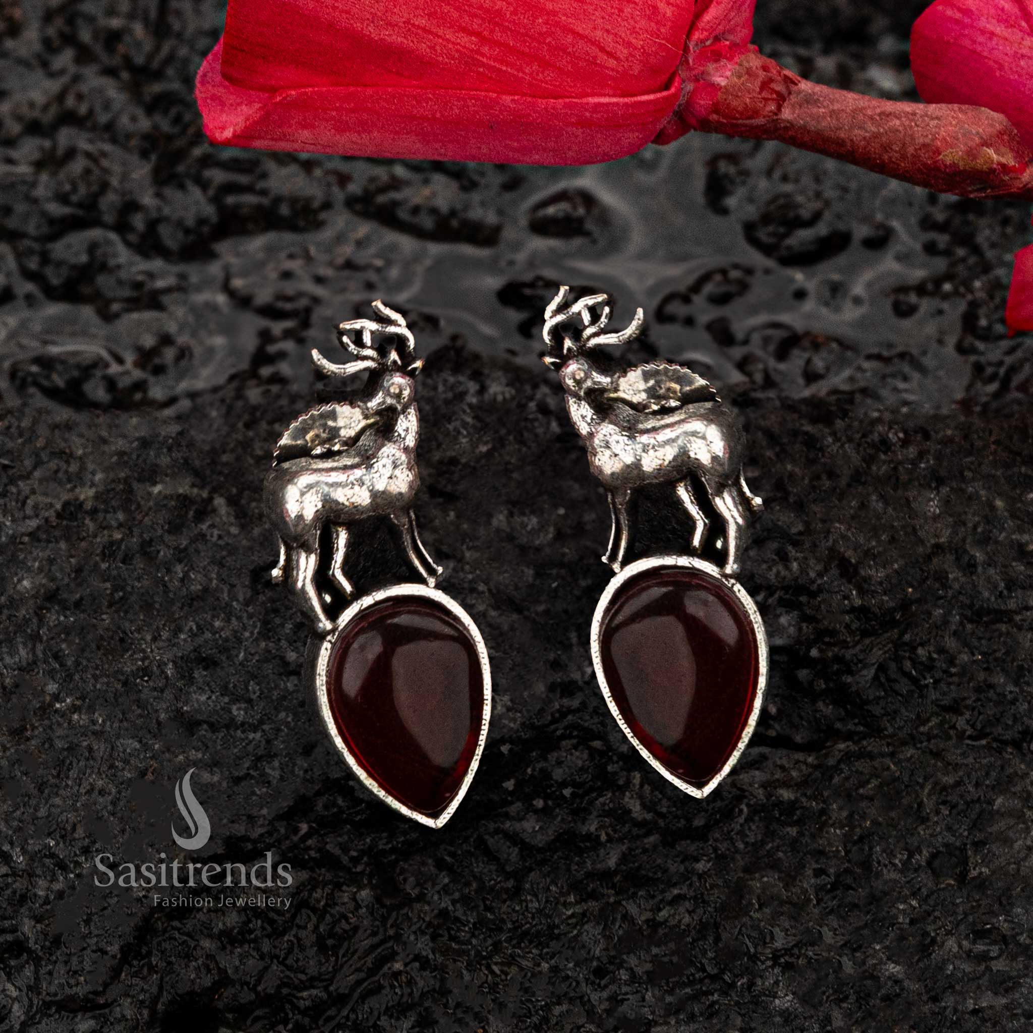 Marron Monalisa stone oxidised silver earrings with deer - Sasitrends