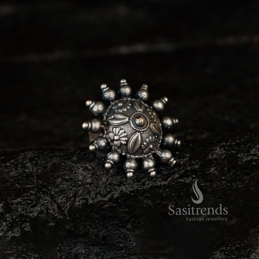 Elegant tribal motif oxidised silver ring with sunburst design - Sasitrends