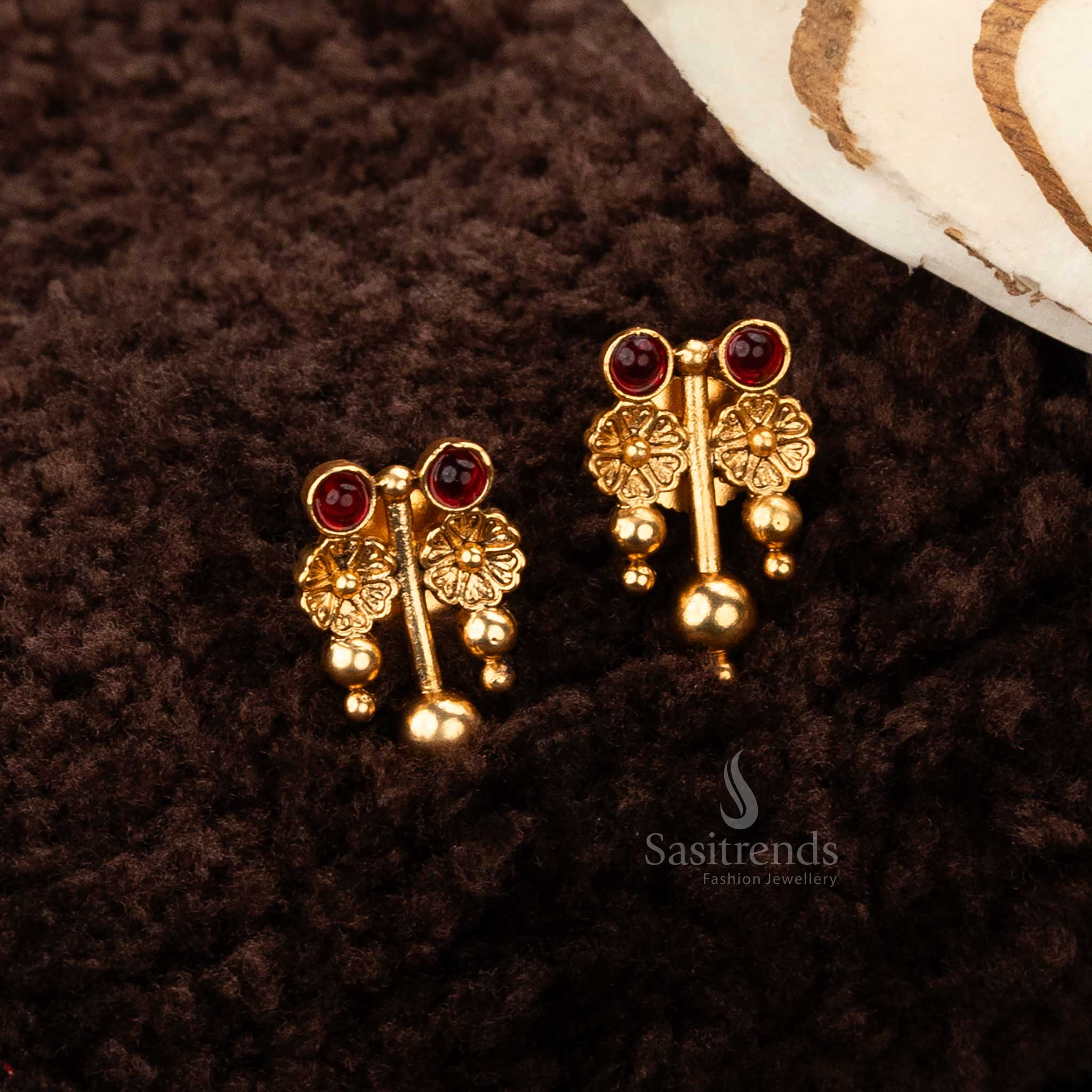 Classic Matte Gold Plated floral motif jewellery set with ball pattern Earrings - Sasitrends