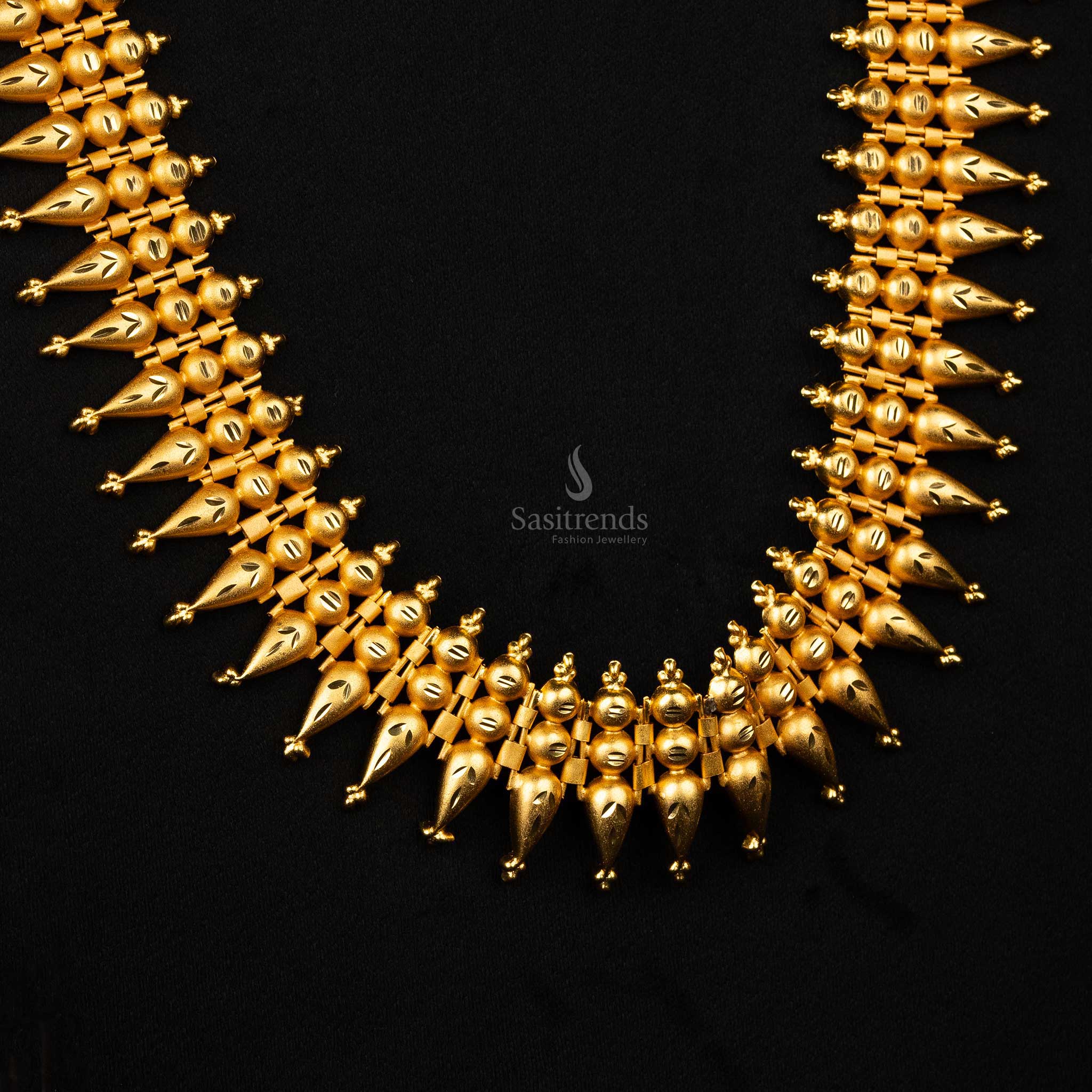 Stunning two-line forming micro gold plated Mullapoo necklace for festive occasions