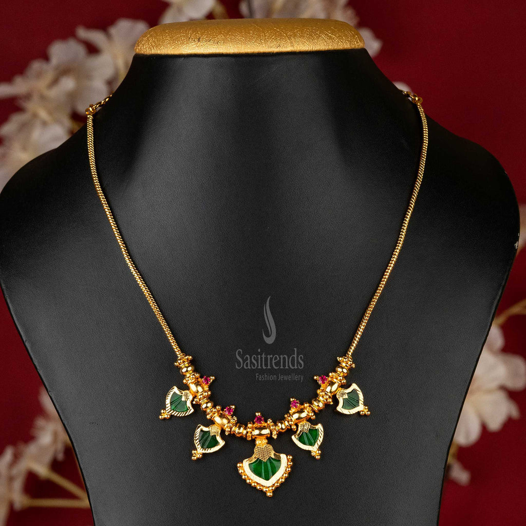 Elegant Flower Pendant Necklace Set - Perfect for Traditional Occasions