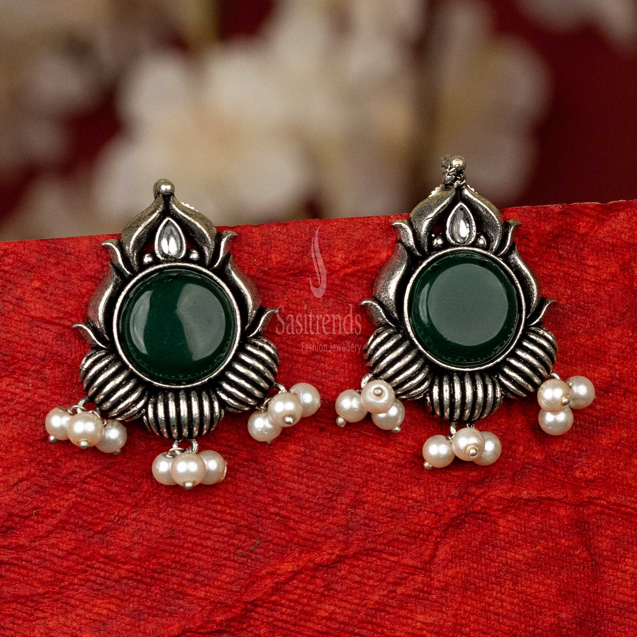 Chic oxidised silver earrings with dark green cabochon stone and pearls for visiting friends