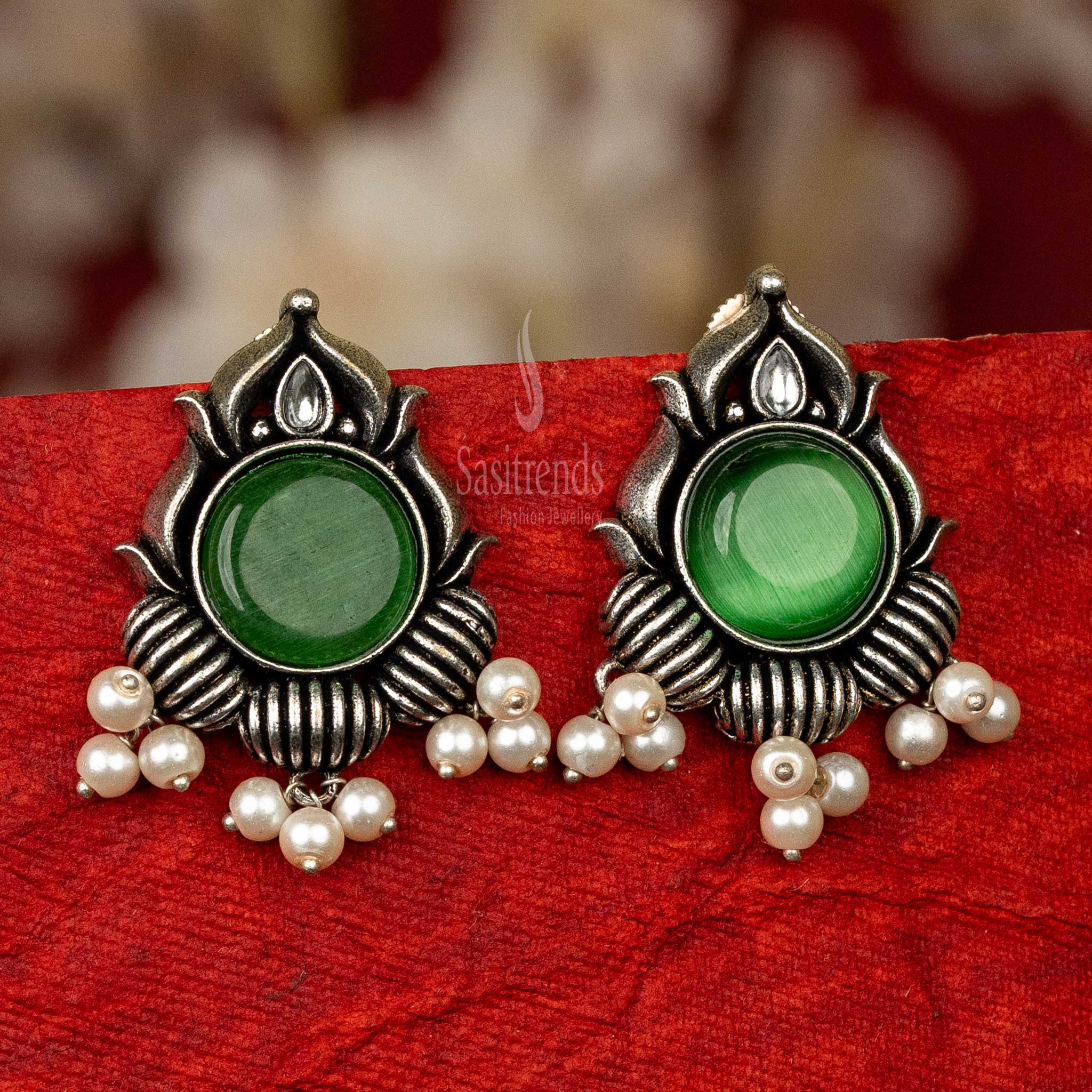 Chic oxidised silver earrings with green cabochon stone and pearls for visiting friends